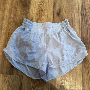 Hotty Hot High-Rise lined shorts 2.5”